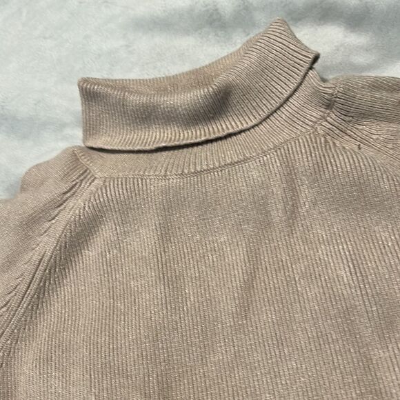 Pink Lily Sweater - Picture 5 of 7